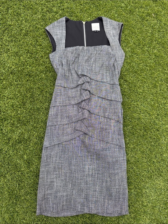 Nicole Miller Dresses & Skirts - Nicole Miller Grey Tweed Midi Dress with Black Bodice